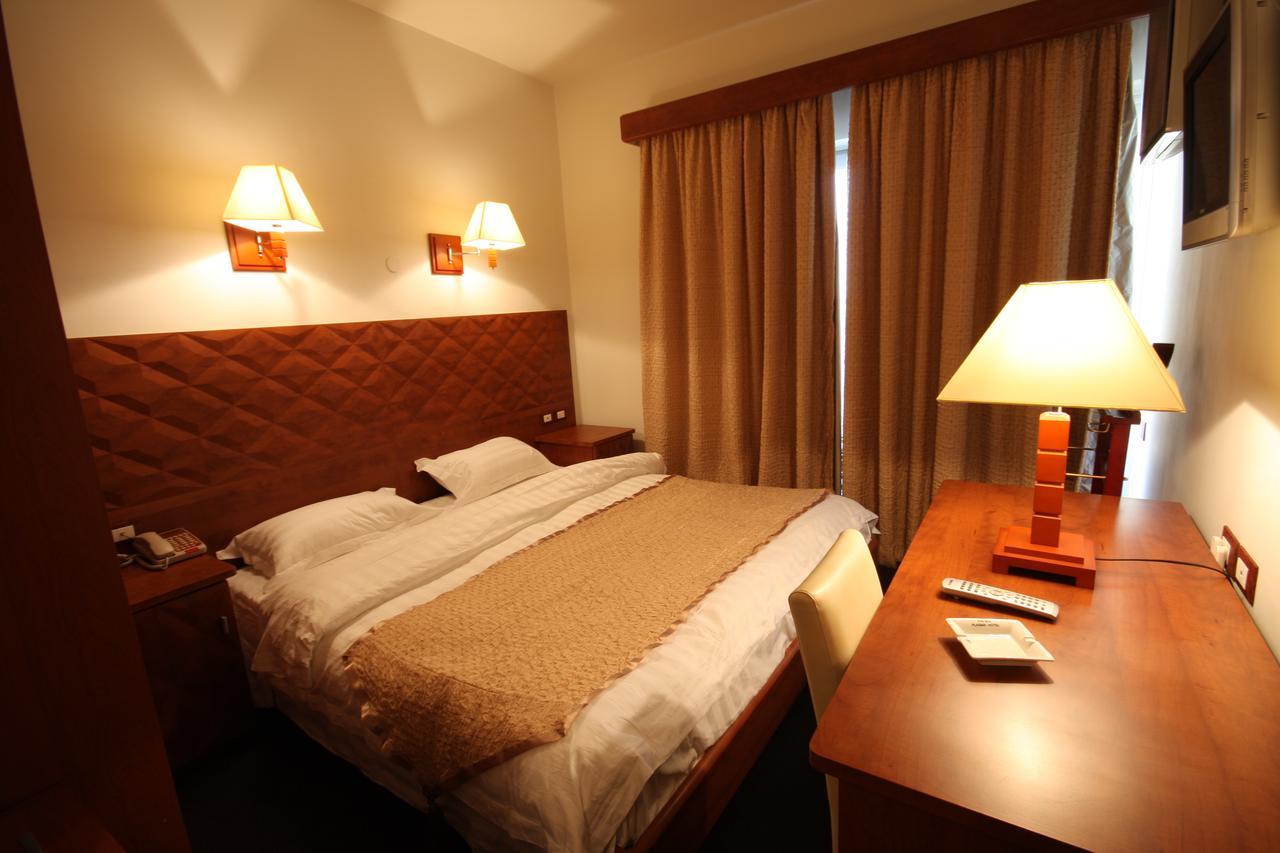 Plasma Hotel Tripoli Kültér fotó